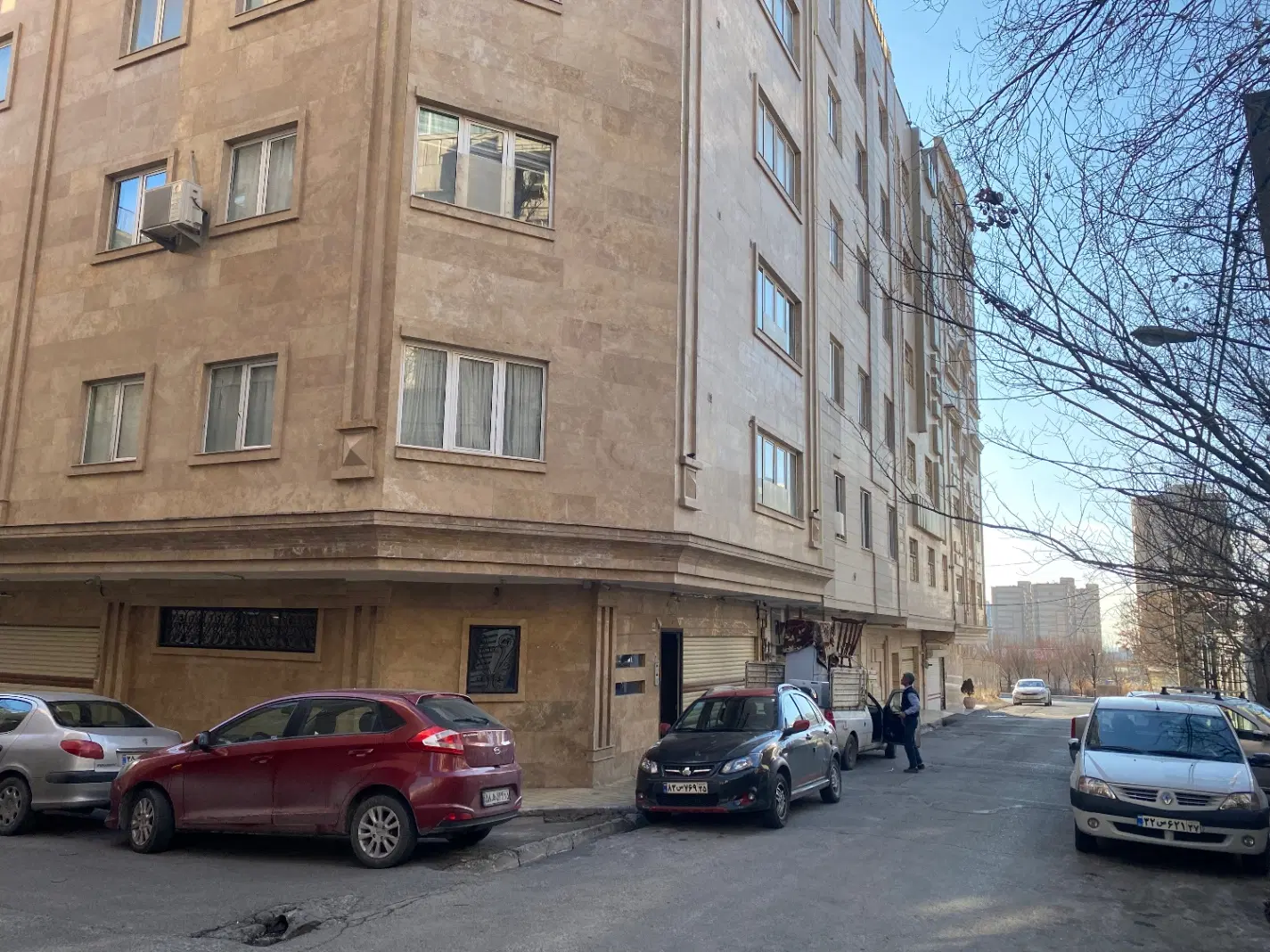 فروش آپارتمان در گلکار خ بعثت کوی چهارم غربی