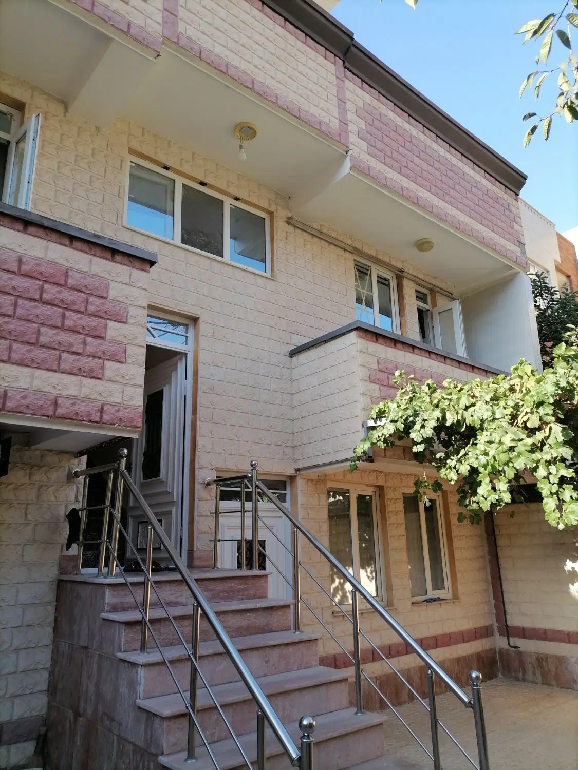 فروش ساختمان درخیابان زال داخل کوچه