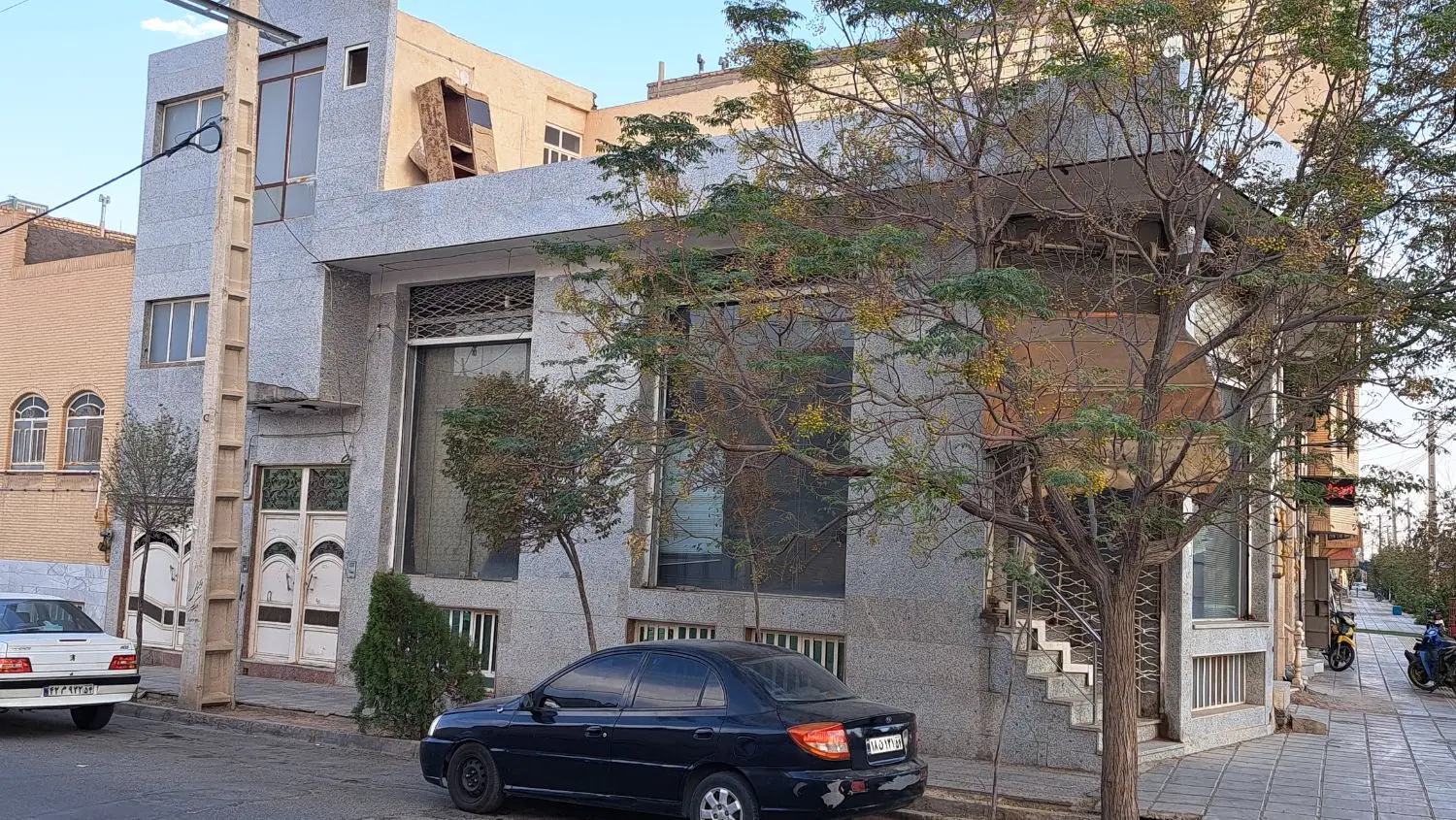 مغازه بلواررسالت ۷۰متر دونبش