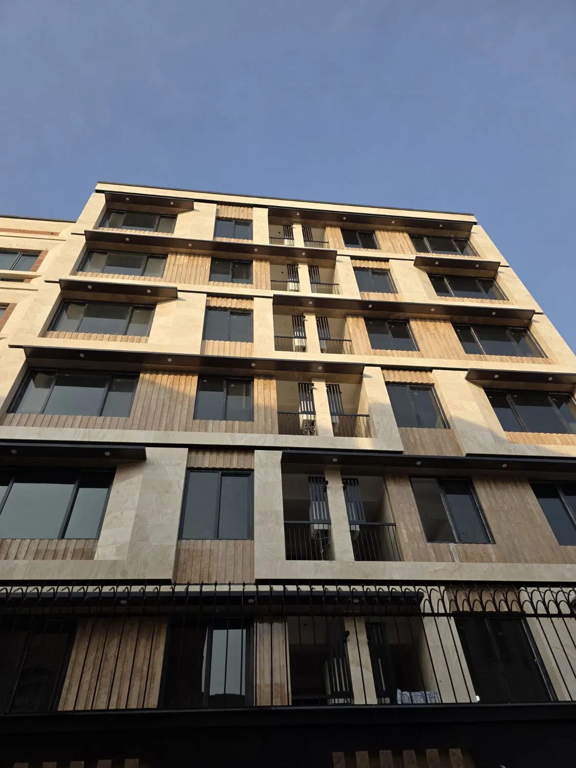 115 متر نازی آباد