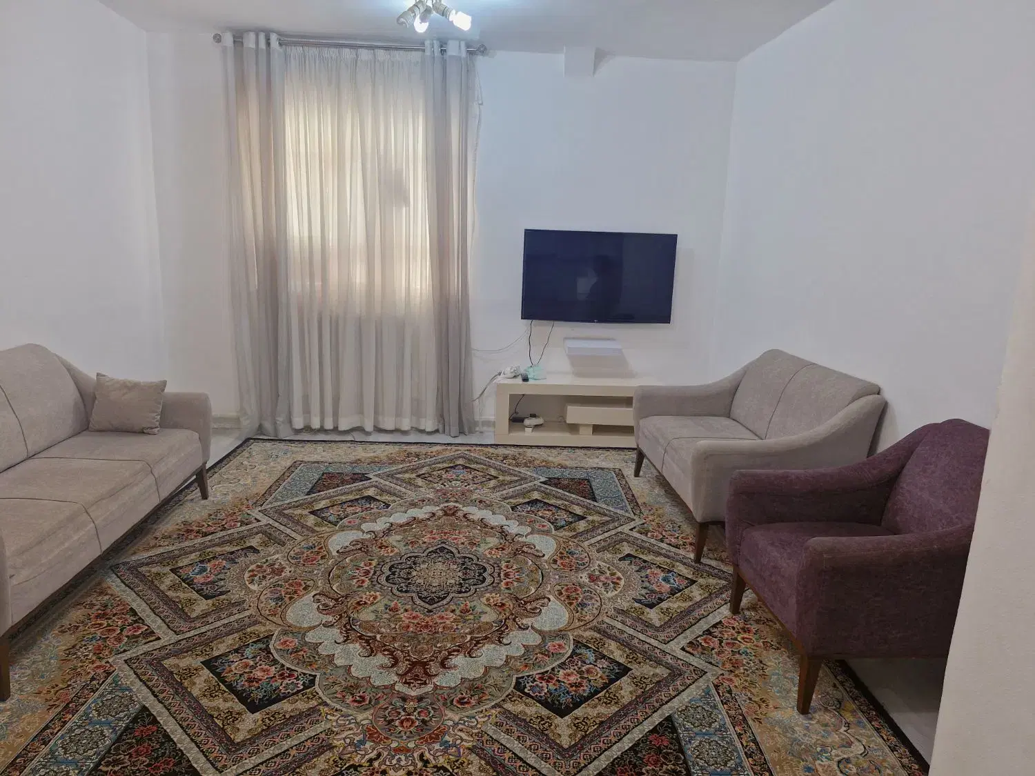 اجاره روزانه منزل ازادشهر تضمین تمیزی پارکینگ دار