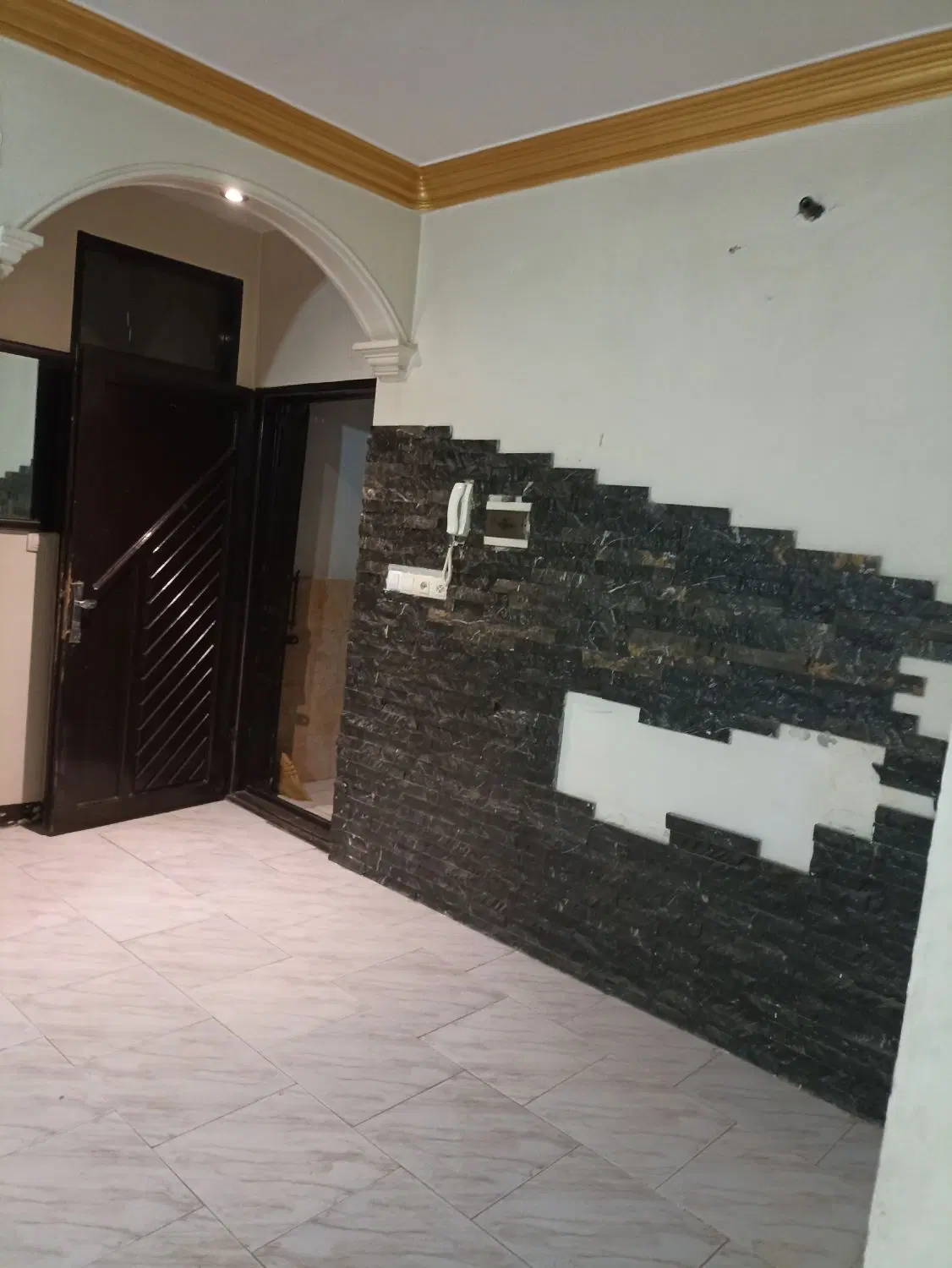 خونه ۶۰متری خیابان اهری طبقه اول بالای همکف