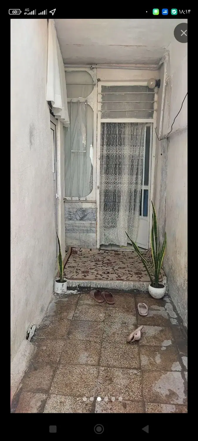طبقه همکف راه جدا