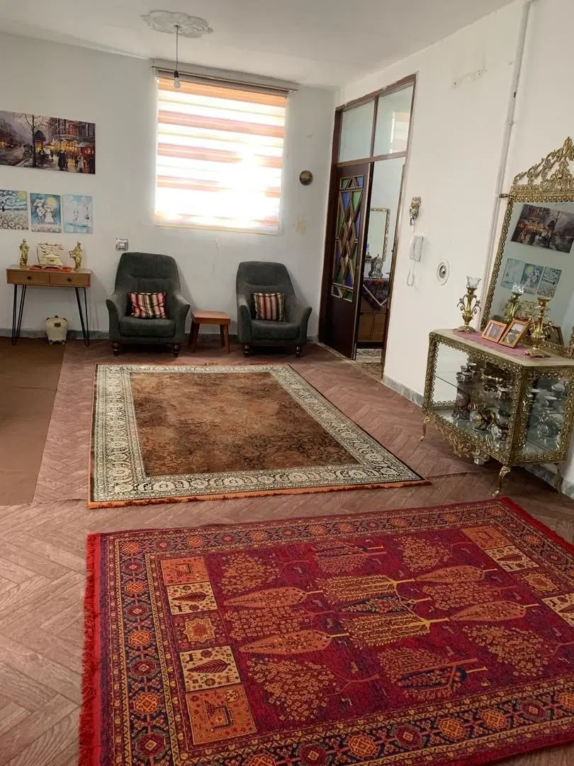 فروش خانه ویلایی۲۶۰متری شهرک معلم