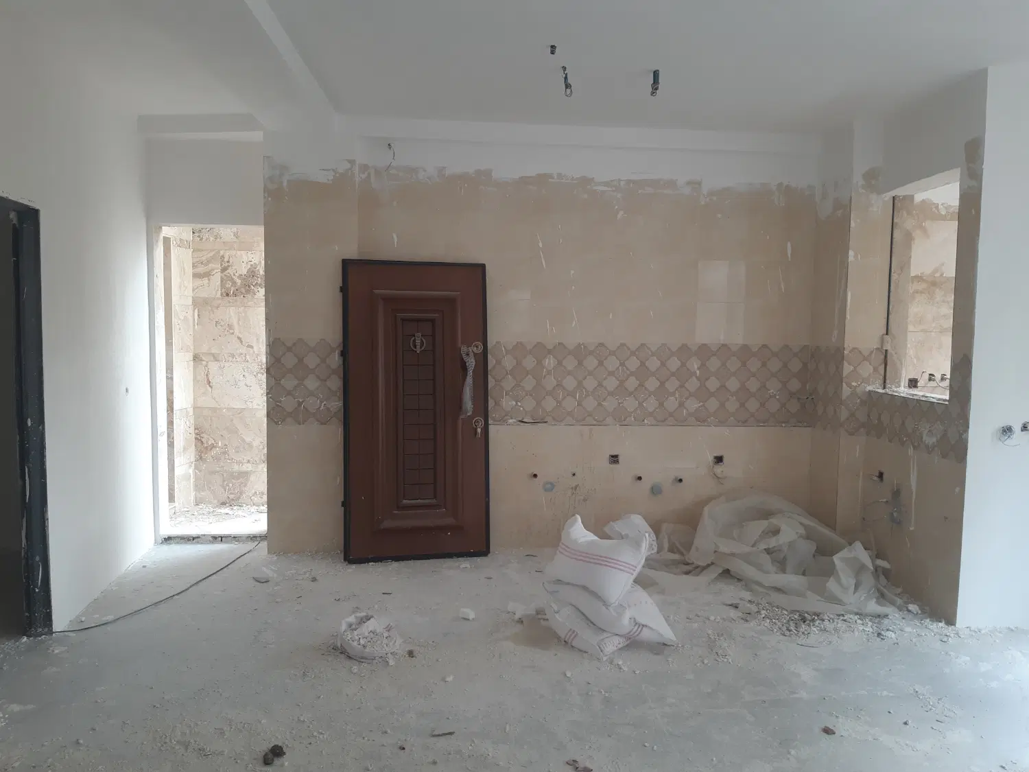 آپارتمان دانش طبقه ۳ نیمه فول