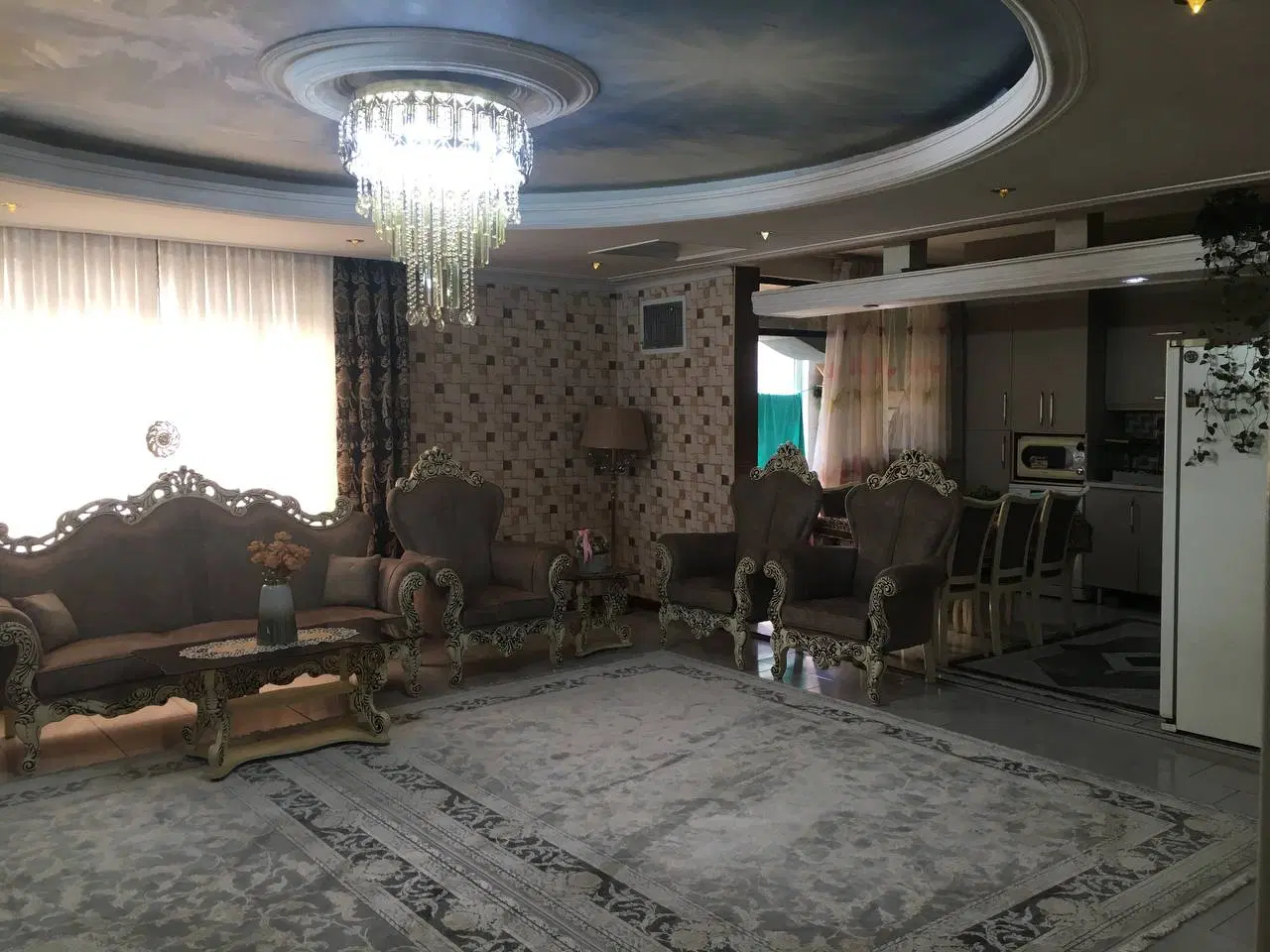 ۱۰۰متری _طبقه اول _فوق‌العاده خوش نقشه
