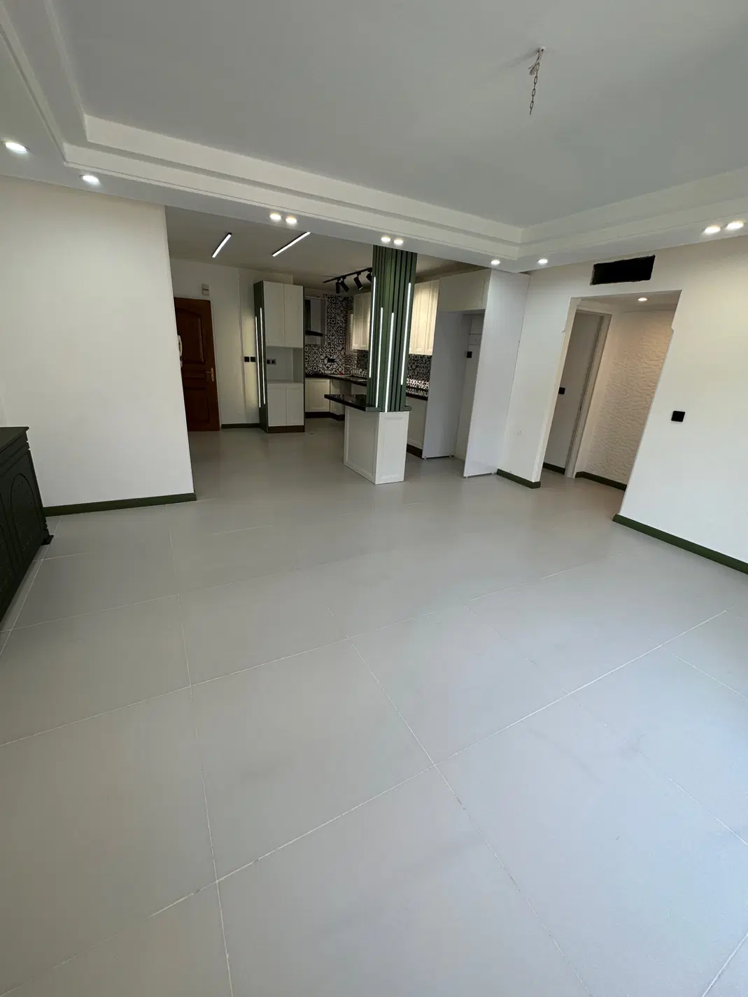 آپارتمان ۹۳ متر دو خواب کوی زنبق