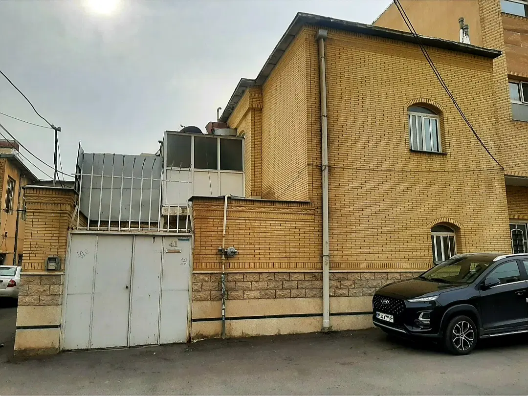 منزلی دوطبقه ۷۰ متری  خیابان تحویلی