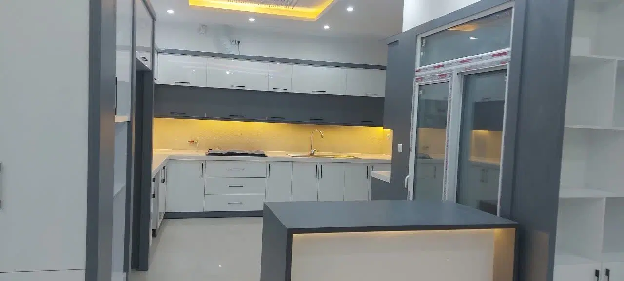 آپارتمان ۱۴۰ متری شیک _ تک واحدی_ فول امکانات