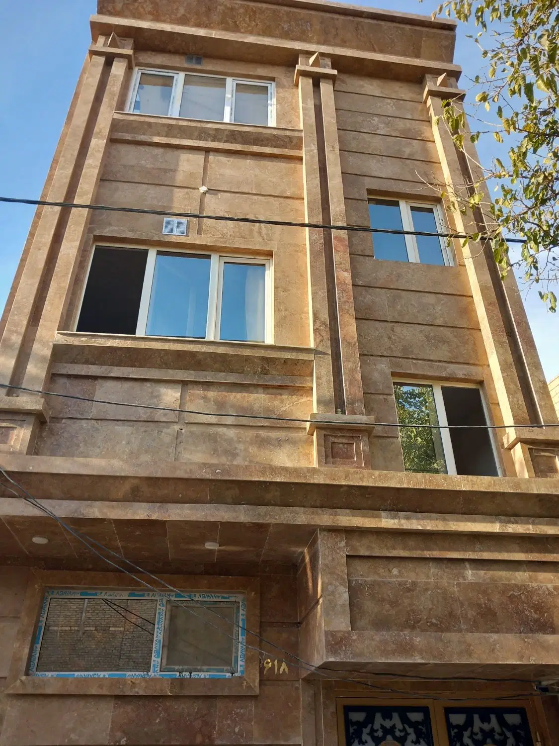 ۳ واحد ۷۵ متری شیک  و نوساز فروشی