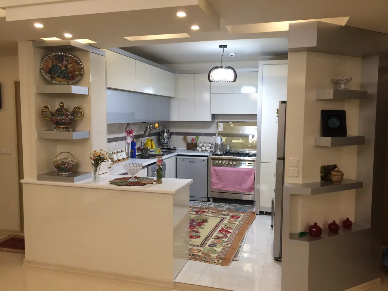 آپارتمان سه خوابه جنوبی زعفرانیه شبنم