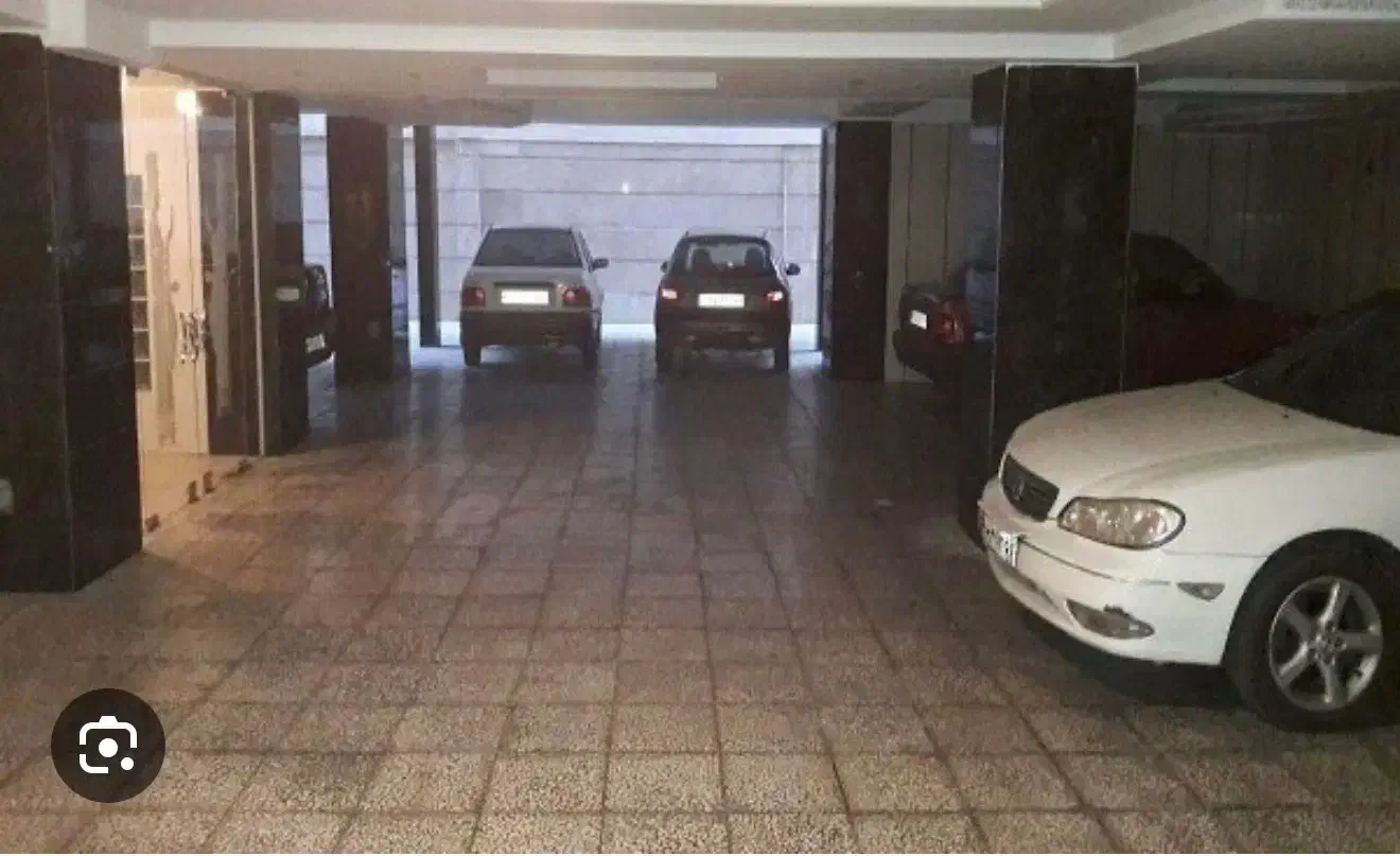 پارکینگ ماشین اجاره می‌کنم