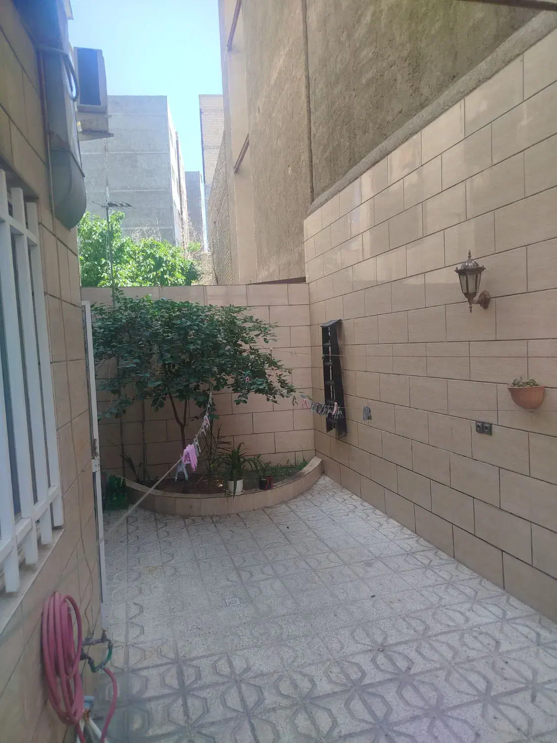 فروش آپارتمان 110متری دارای20متر حیاط_طبقه همکف