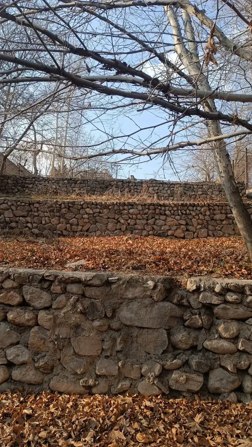 زمین کنار رودخانه شاهرود