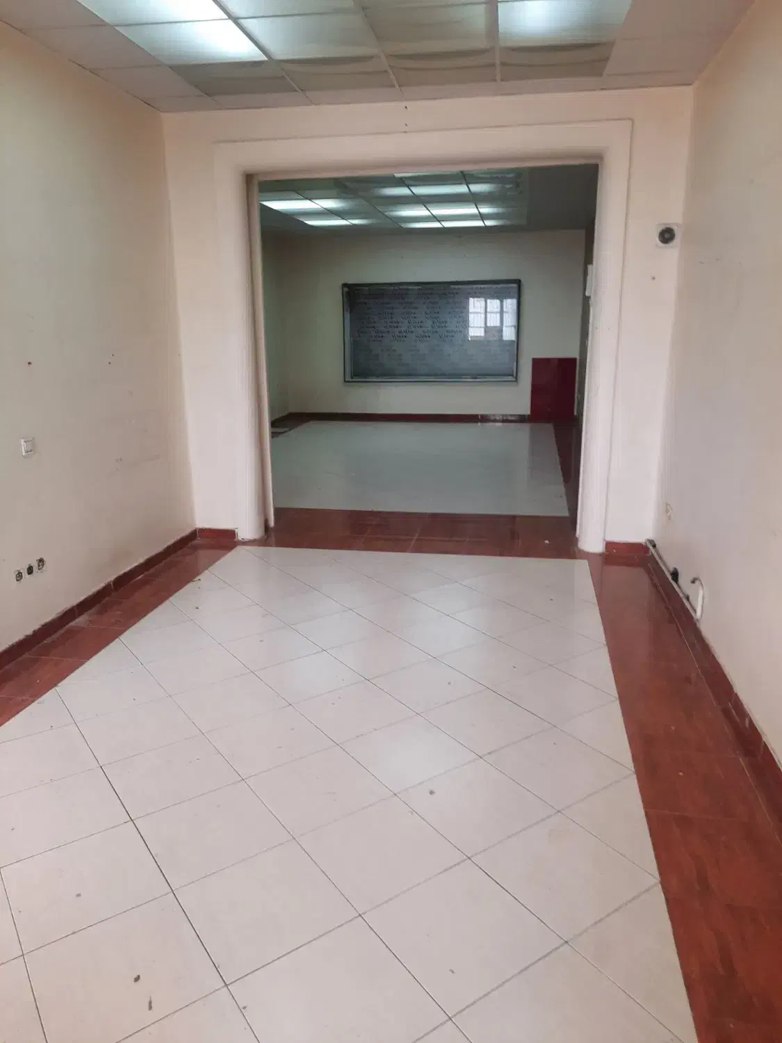 اجاره کارگاه 180 متری همکف کوچه سیمرغ