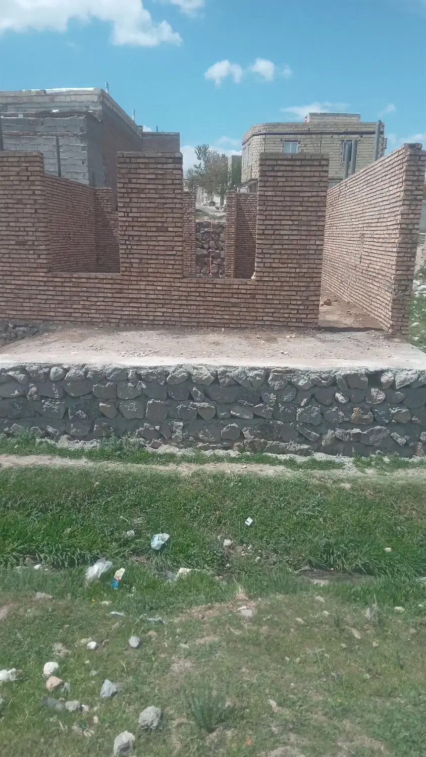خانه نیمه کاره