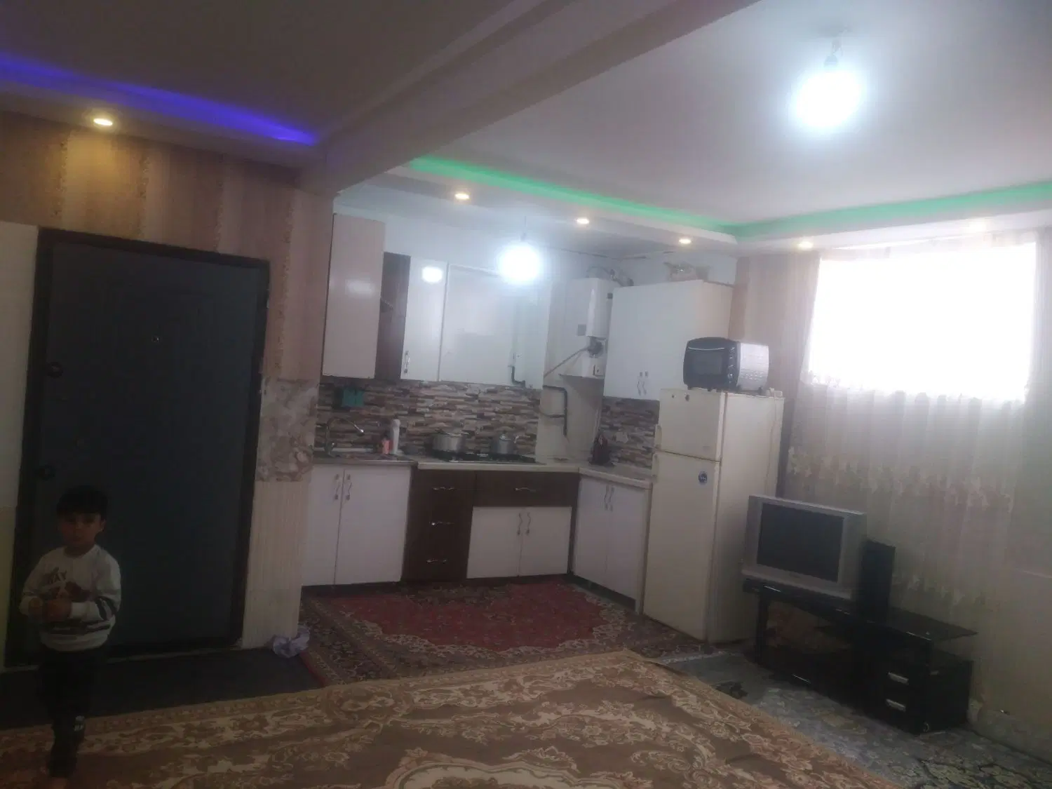 ۱۰۰متر با پارکینگ راجدا
