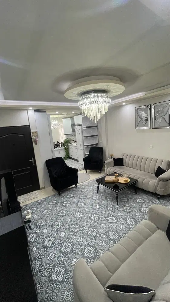 ۵۰ متر پارکینگ اسانسور