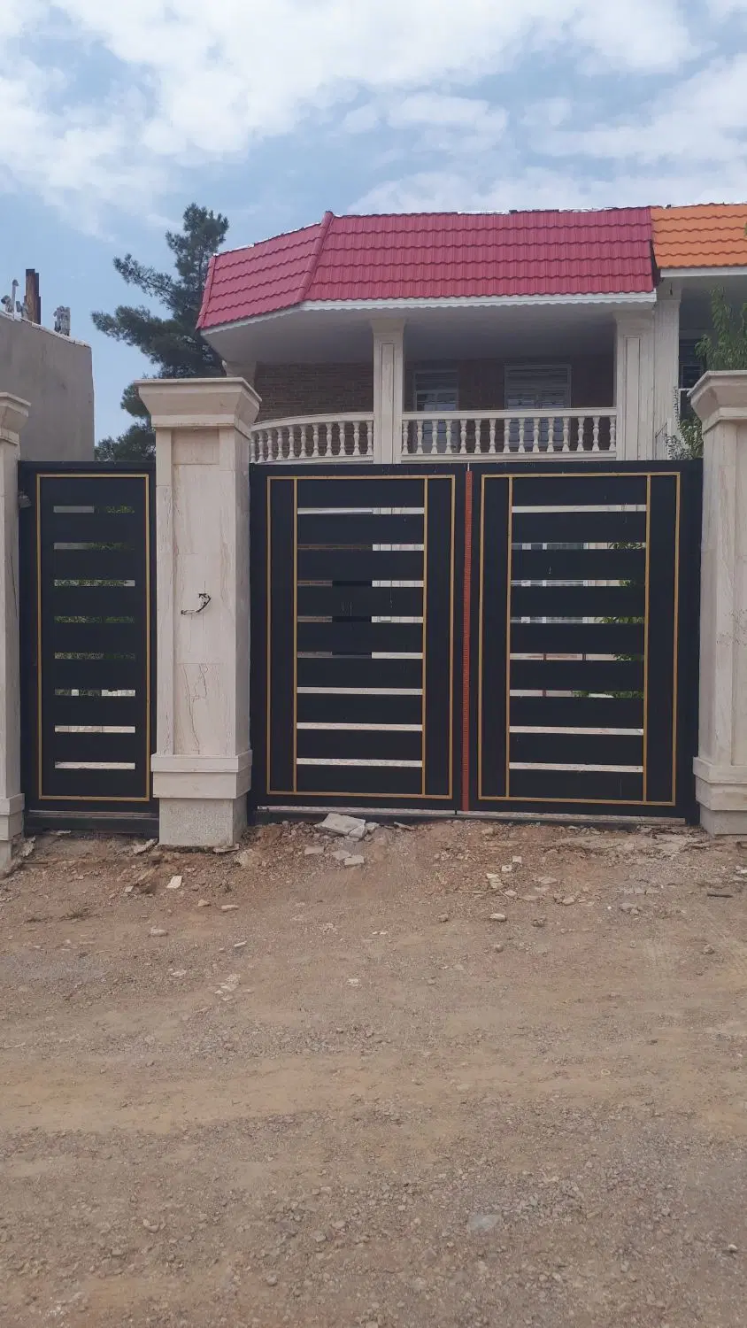 دوبلکس شیک فروشی