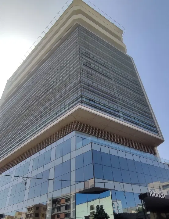 جهان کودک ۳۰۰ متر_سند اداری_ ۵ پارکینگ_ لابی شیک