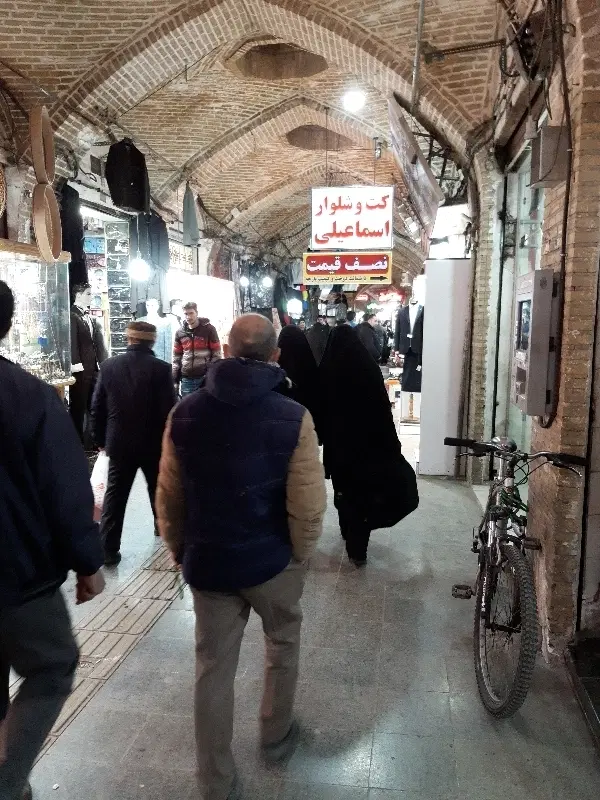 فروش مغازه راسته بازار بالا اصلی زنجان۵۲ مترمربع