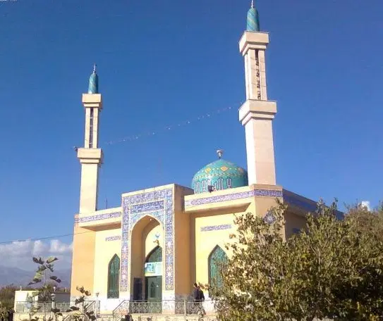 ملک حاشیه بلوار اصلی باغشن قدمگاه