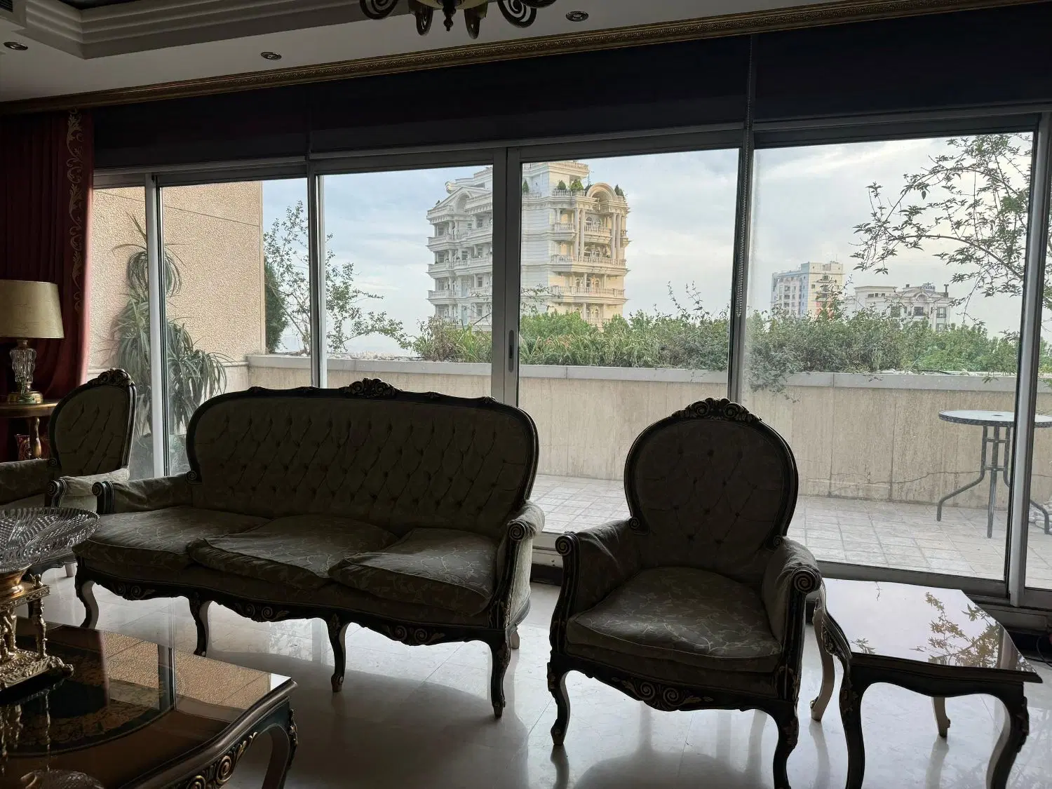 آپارتمان ۱۰۰ متری