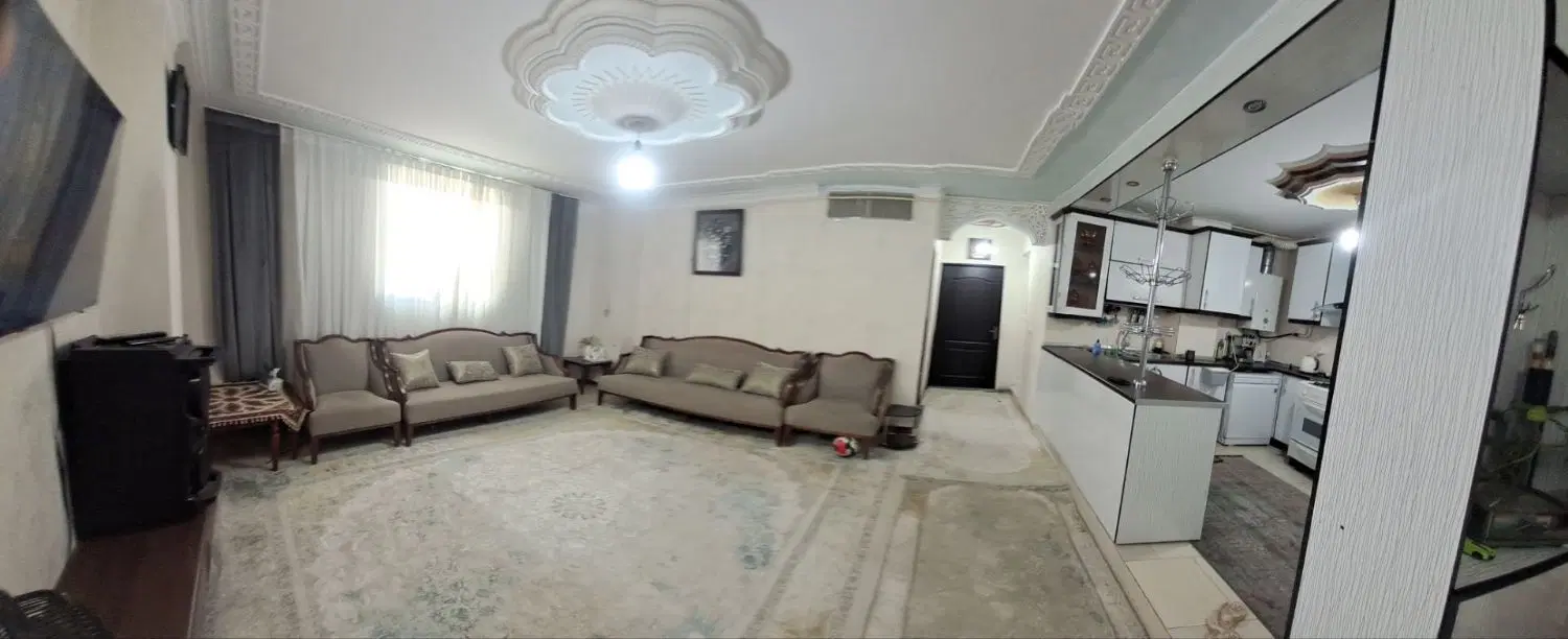 مسکن مهر روبروی ساختمان گل