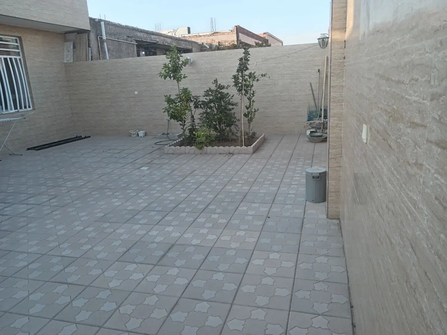 یک باب منزل مسکونی شهرک کیانیان