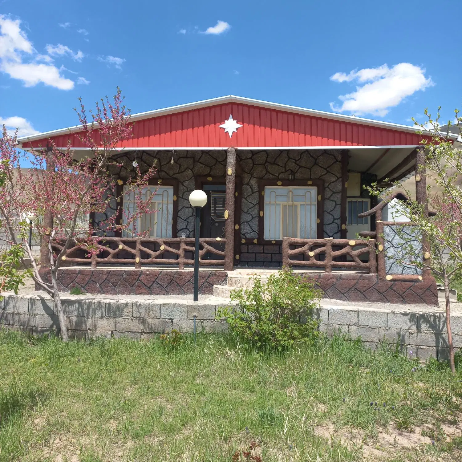 باغ ویلا در اسپران.جاده نهند روستای آغاج اوغلی