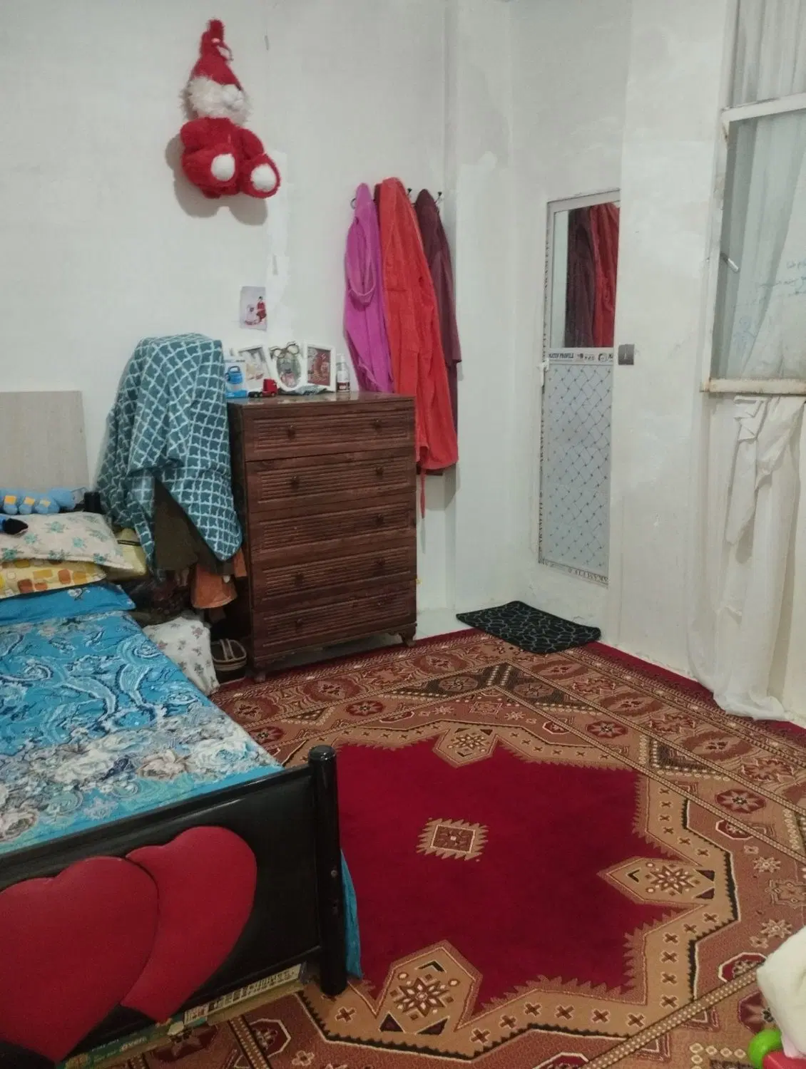 همکف داخل کوچه  طبا طبایی ۲۱ باکوچه ۶۰متر