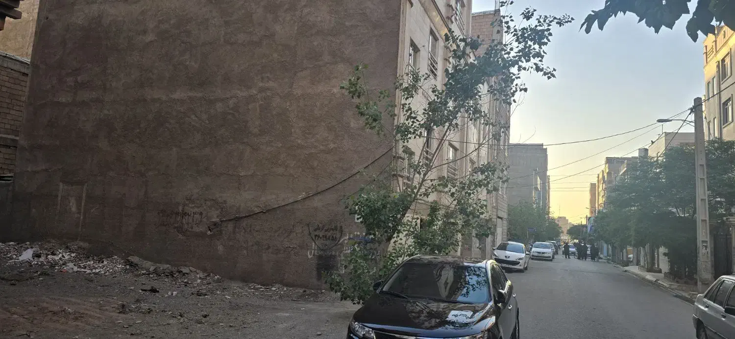 زمین 180متری جنوبی ادارات