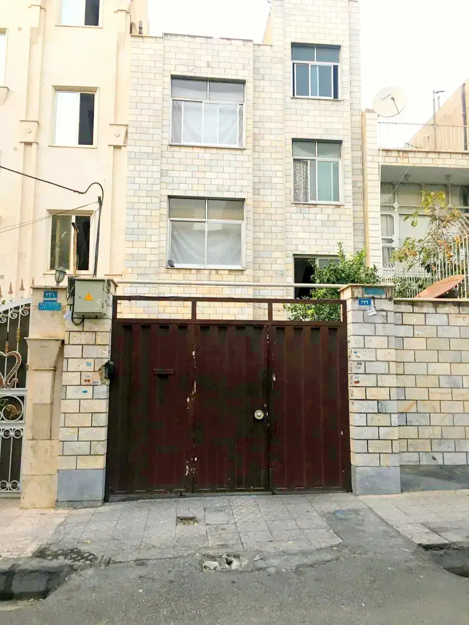 ((کلنگی ۳طبقه پیلوت افسریه مقطوع ۳۴میلیارد مقطوع))