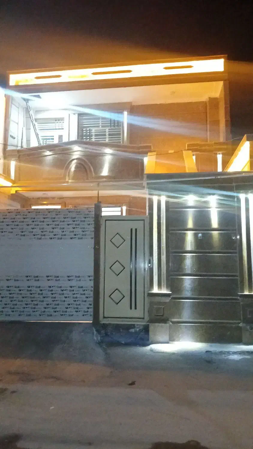 خانه ۲طبقه شناژی شرف آباد