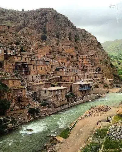 زمین روستا یاره