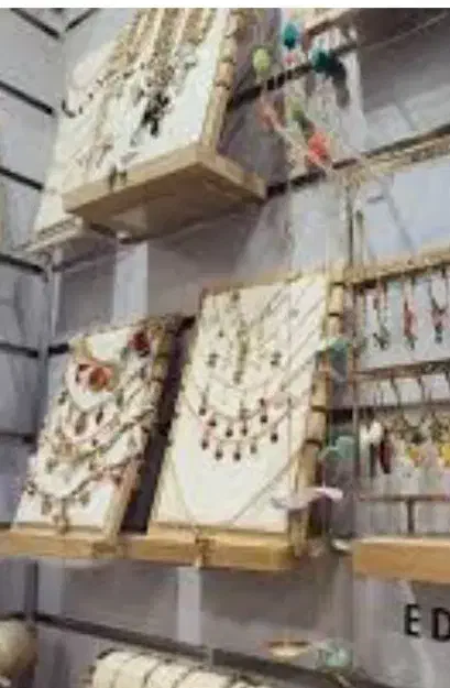 مغازه نقره فروشی
