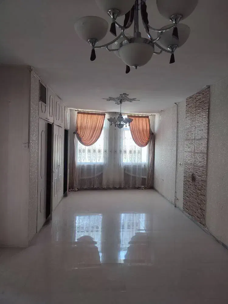 آپارتمان ۸۰ متر ۱ خواب پارکینگ