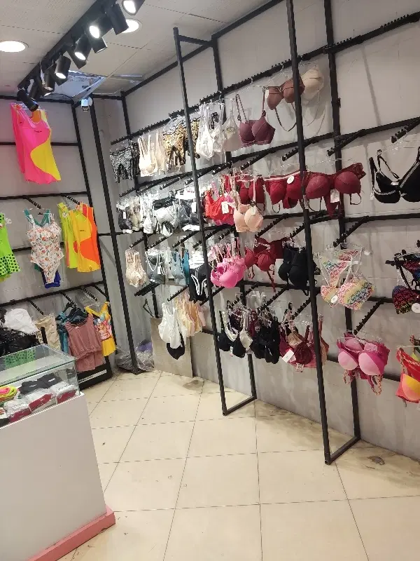 اجاره غرفه وبخشی از فروشگاه نبش چهار راه عبدالمطلب
