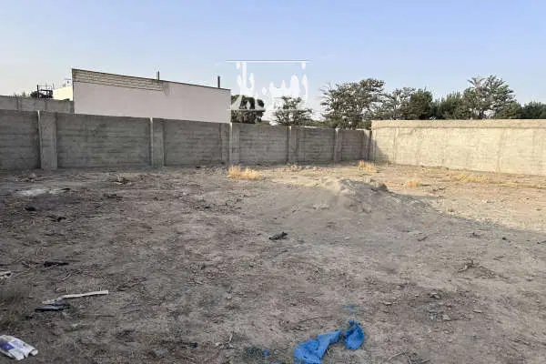 زمین 520 متری