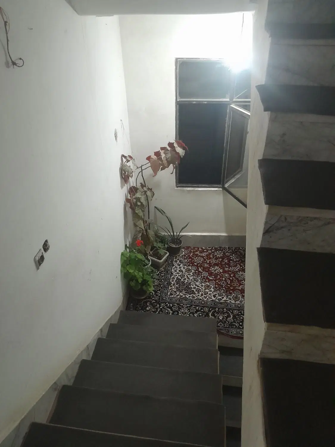 خانه ۹۰ متری در ده متری یاس