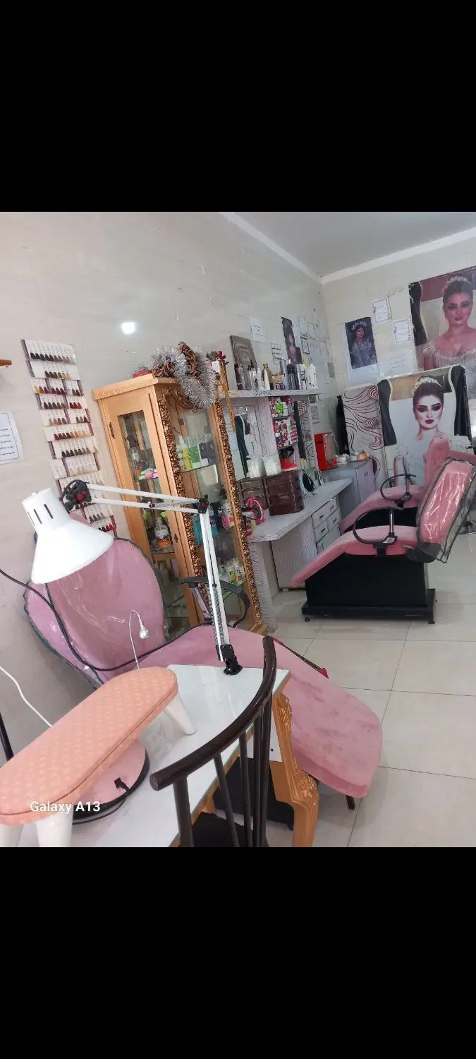 اجاره لاین ناخن و مژه