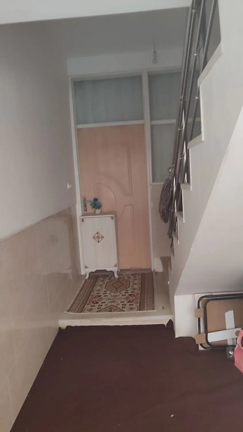 فروش خانه ۱۲۰،سه طبقه، موقعیت عالی و خوش ساخت