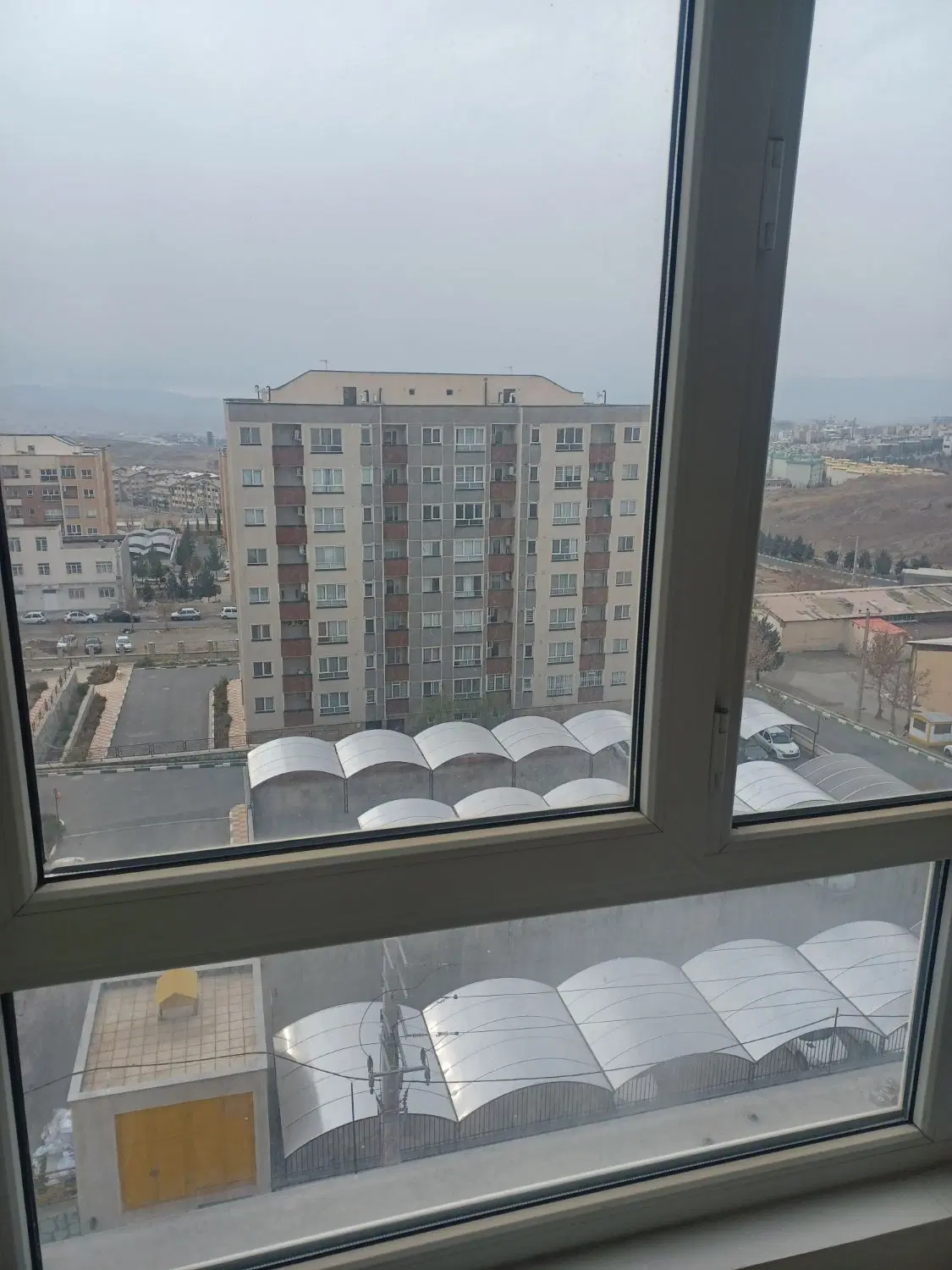 مجتمع گلبرگ ۸۲ متری فاز ۳ خیابان معلم