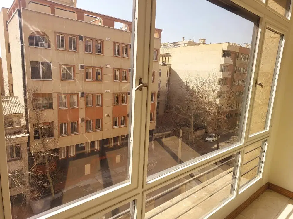 ۲۷۵ متر . دو طبقه