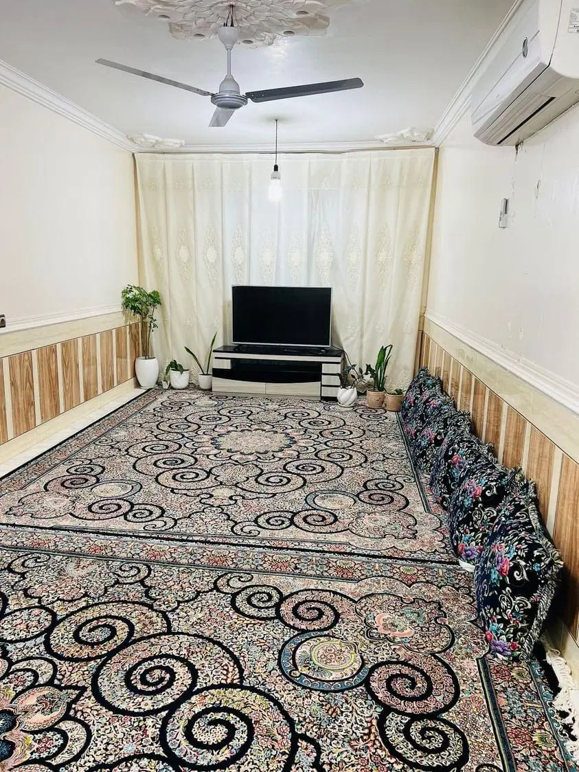 خانه ویلایی کنار ساحل مرکز شهر بندر