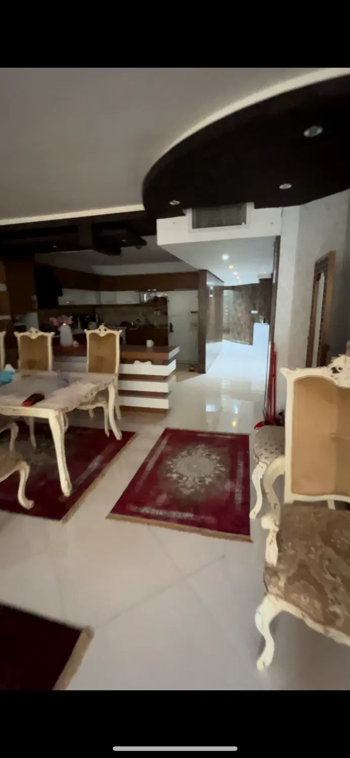 آپارتمان ۴ خواب، ۲ پارکینگ، ملک شهر