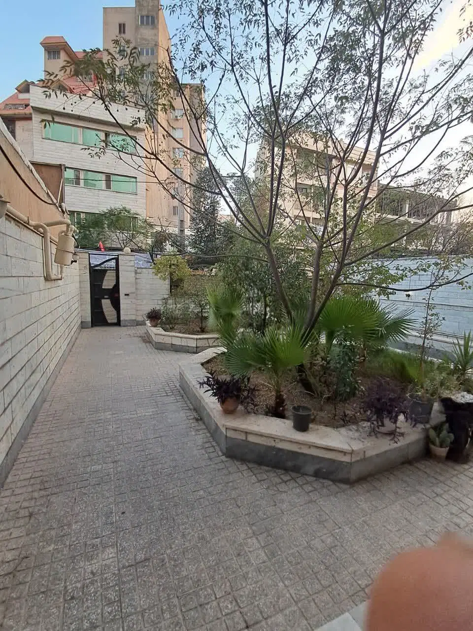 طوس زنجان ۵۸ متر پارکینگ دار