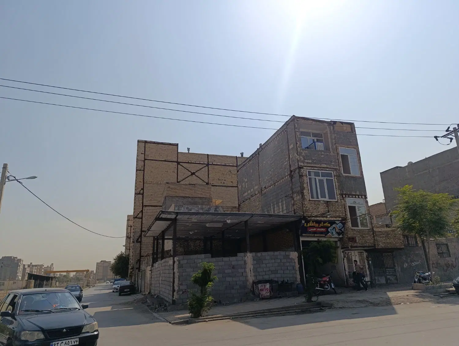 فروش هوایی ۹۵ متری دو نبش بر خیابان اصلی