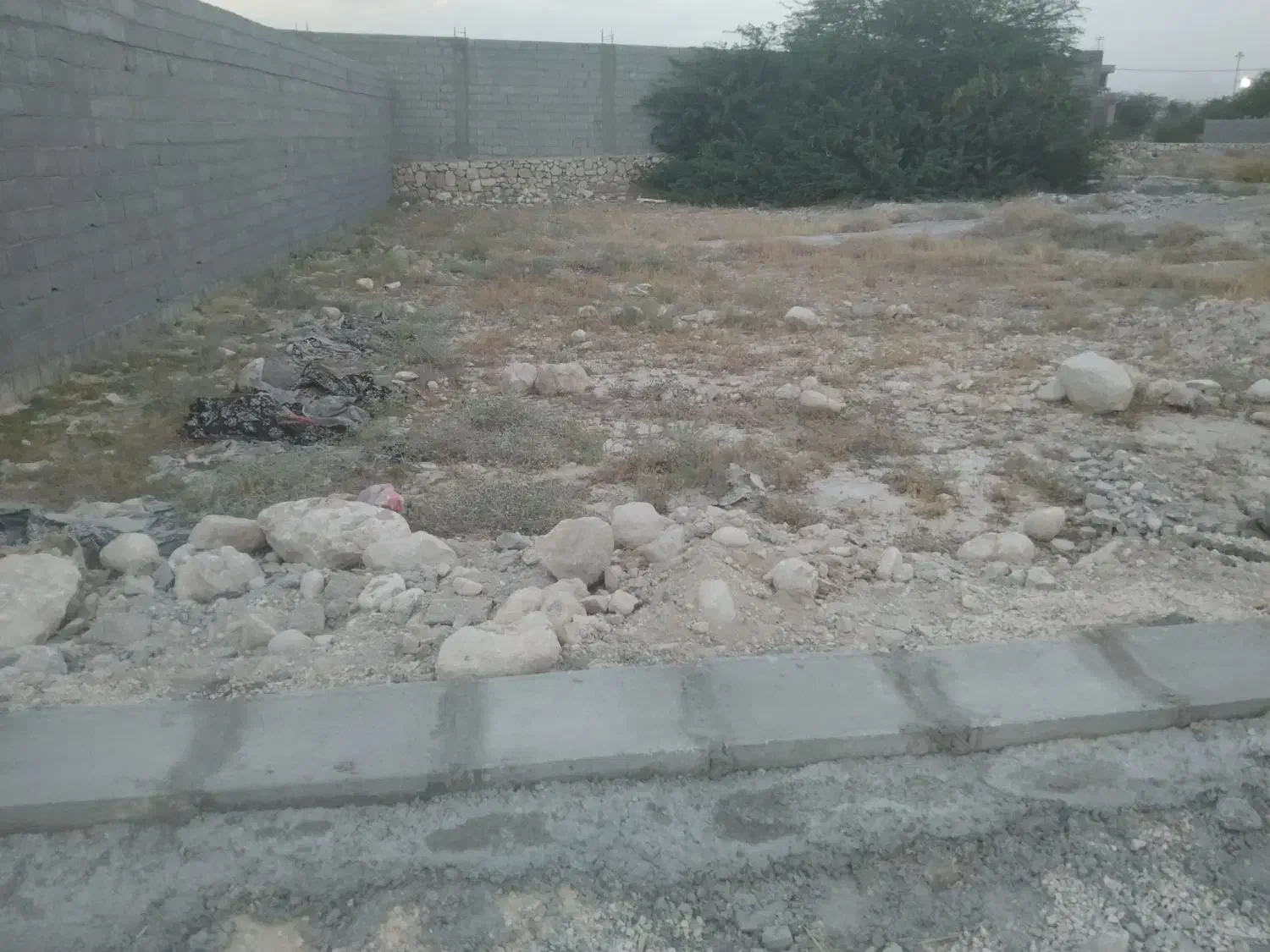زمین مسکونی آبدان