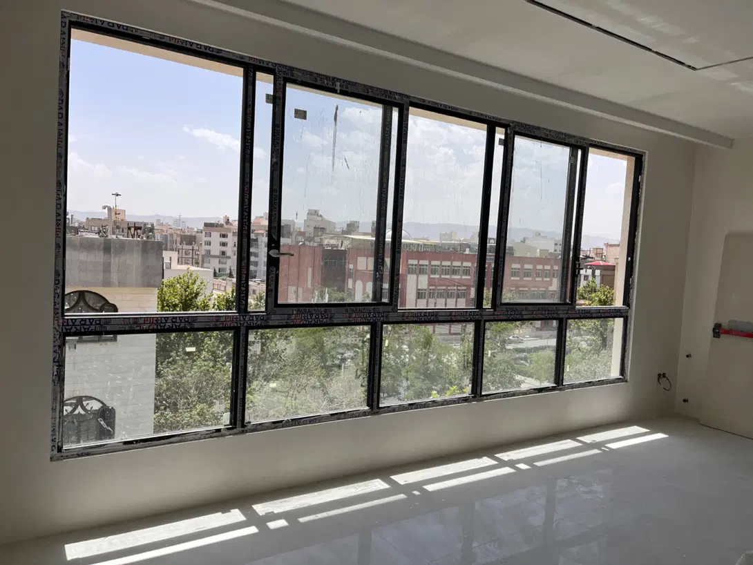 آپارتمان فوق لوکس کارقوی نزدیک حاشیه خ اصلی فرامرز